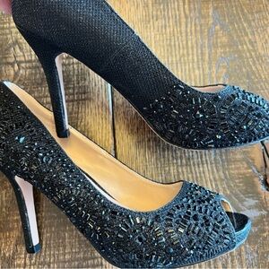 Gorgeous Lauren Lorraine Beaded Heels - Black - Like New - Size 7.5